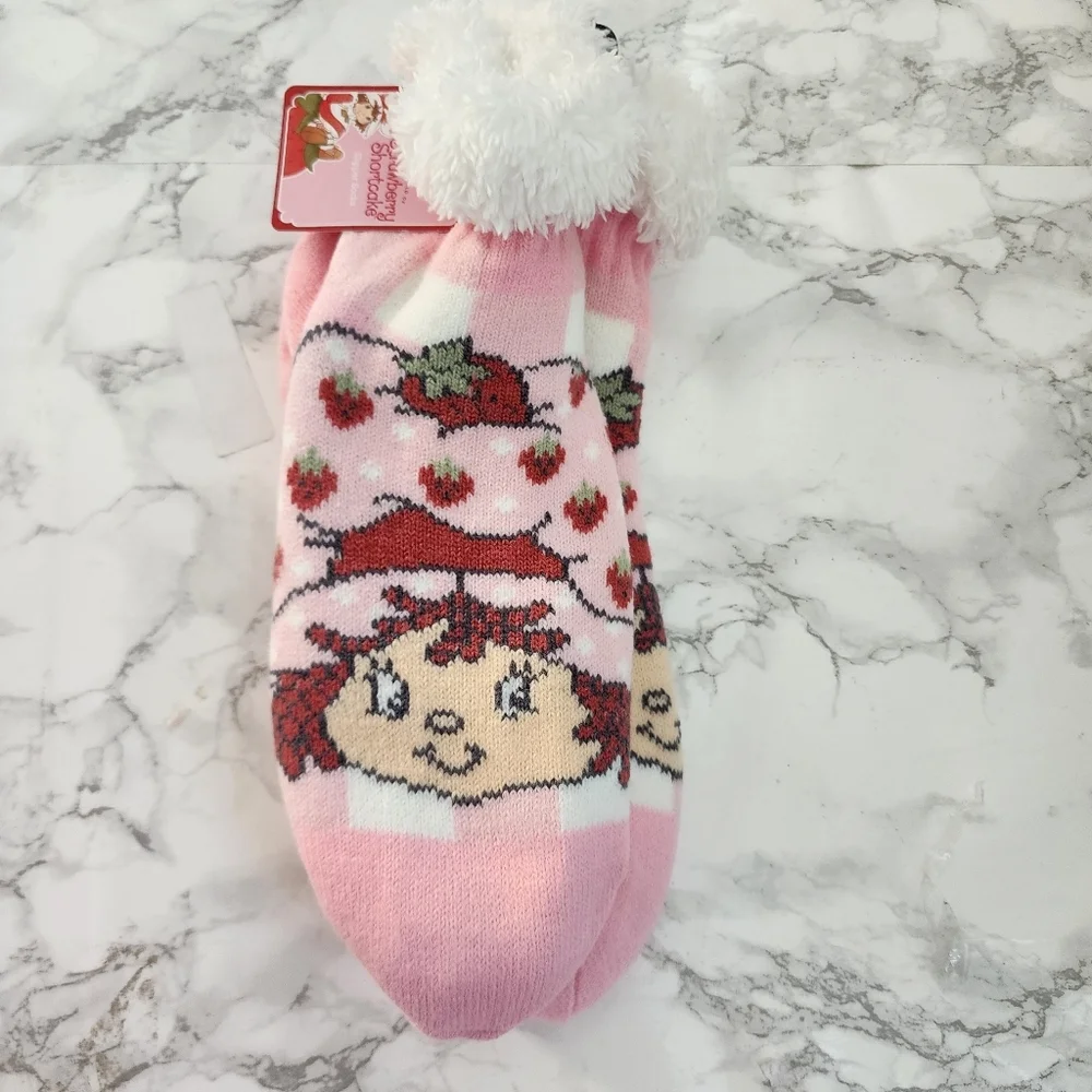 Strawberry Shortcake Non Slip Slipper Socks Women’s Shoe Size 4-10 Soft Knit NEW